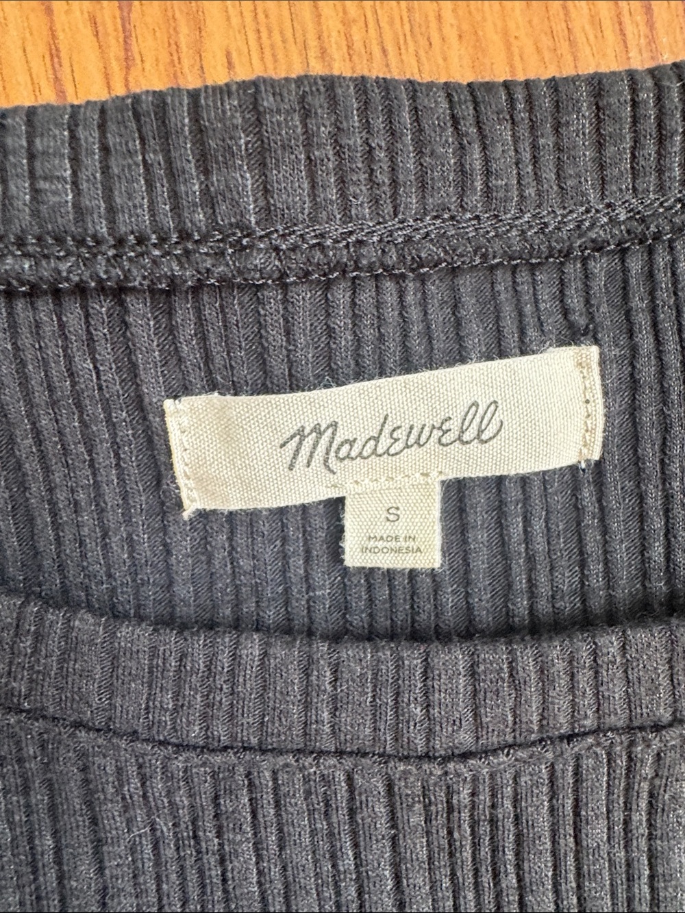 Madewell Black Ribbed Crewneck Short-Sleeve Tee with Subtle Puff Sleeves - Picture 2 of 5